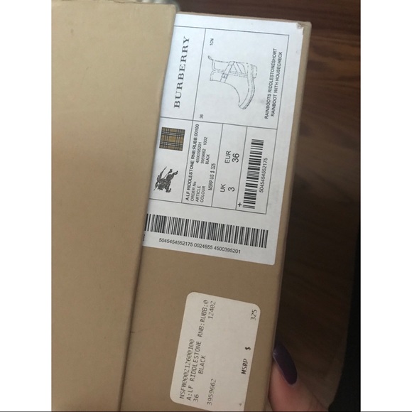 Burberry Rainboots - Picture 2 of 5